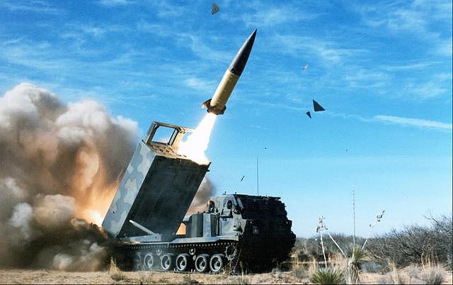 洛马将升级陆军多管火箭炮，配备新的火控系统、发动机、发射器