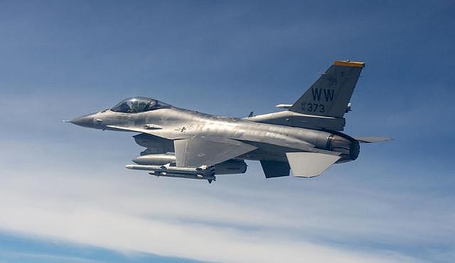 法国证明他们可以击落美军F-22隐身战斗机，引发美国人集体愤怒