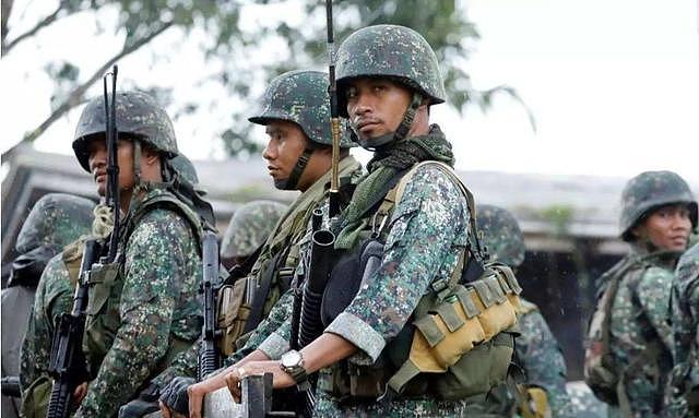 中埋伏了！菲律宾步兵师突遭伏击，损失惨重，已造成2死13伤