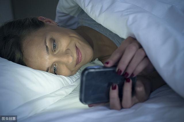 熬夜等于玩命？4个危害告诉你：睡眠不足6小时，到底有多可怕？