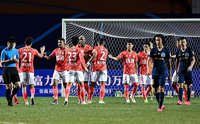 中超巨星离队已成事实！沪媒一句话说中要害，FIFA支持也没用