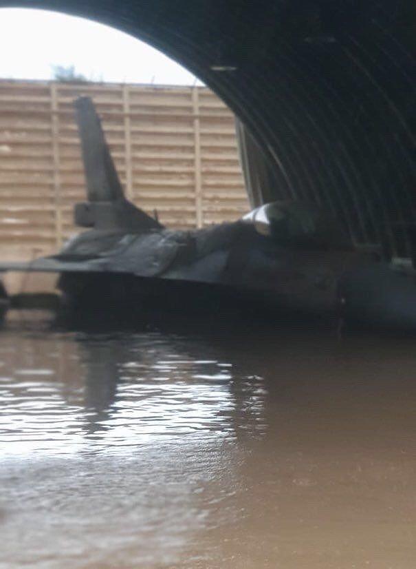 以色列8架F-16被洪水淹没！越南人警告：以色列别做出害人的事情