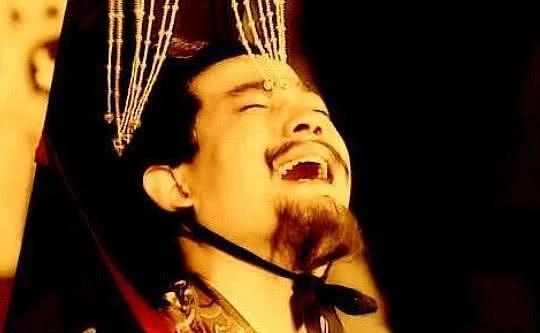 听闻皇叔刘备蜀川称帝，汉献帝刘协顿时大笑三声，他在笑啥？