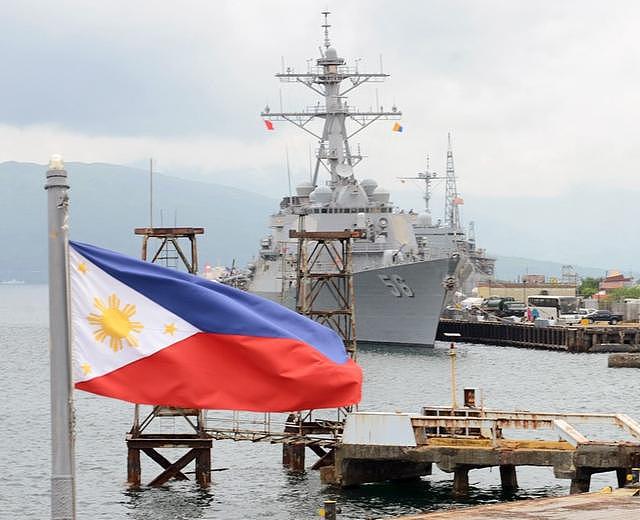 美国在南海搞军演，菲律宾总统果断表态：一不参与，二不支持