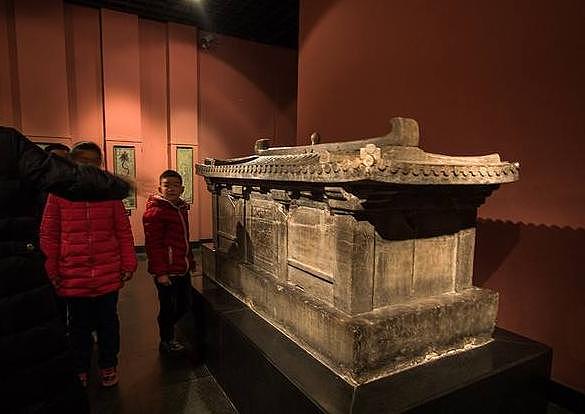 西安发现一隋代古墓，墓主是9岁小女孩，专家：这陪葬品厉害