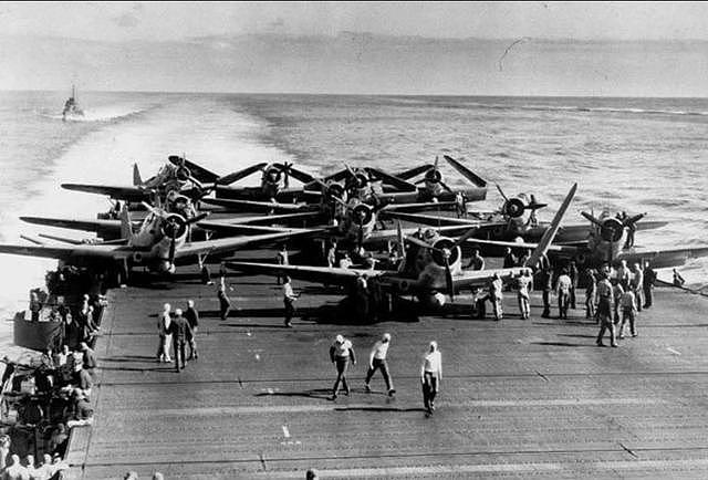 中途岛战役，日本航母一炸就废，被击沉4艘，为何美航母坚不可摧