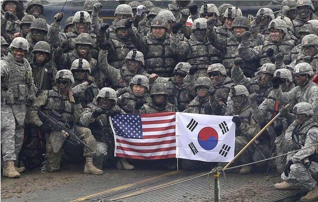 驻韩美军又闯祸，15吨装甲车与SUV惨烈相撞，4名韩国人死亡