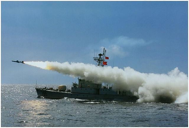 释放强硬信号，击沉美军航母，俄罗斯都不敢做，伊朗能办到吗？