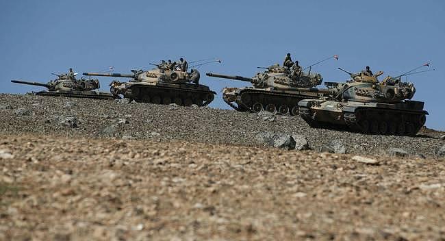 美装甲部队刚进入叙利亚，俄战机就猛烈空袭，美谴责俄破坏协议