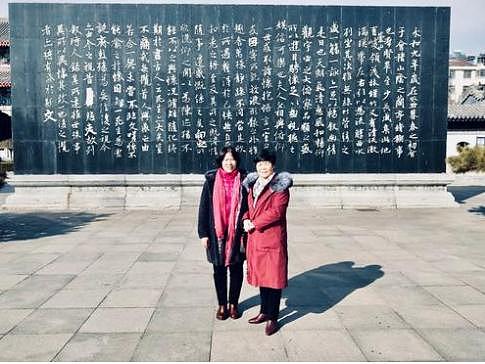 北京女子整理养父遗物，偶然看到一血书，发现生父母原来是大英雄