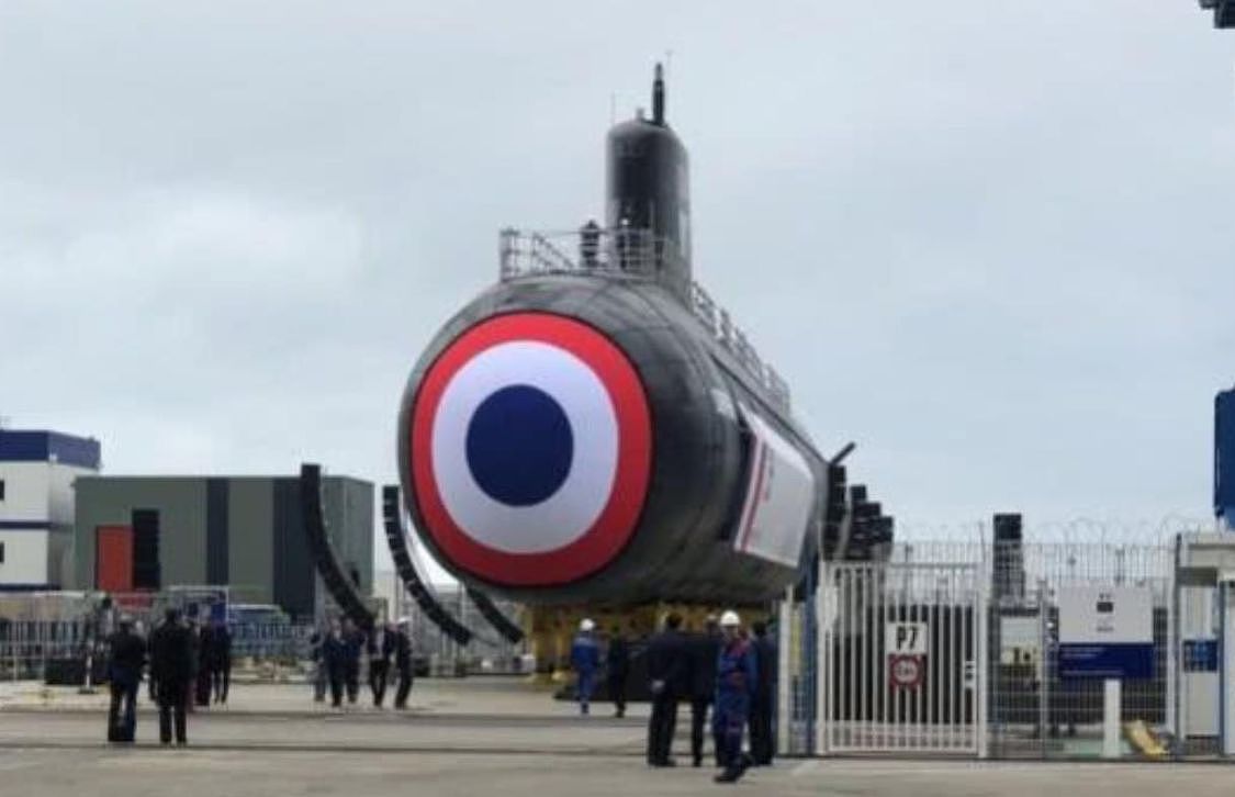 法国新核潜艇服役，个头世界最小，性能不容忽视，美军评价极高