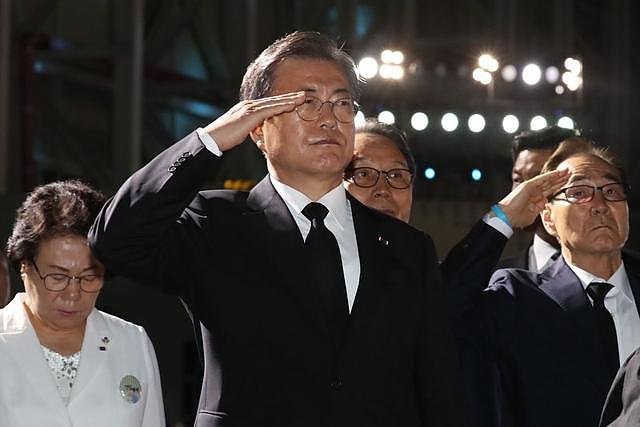文在寅有性命之虞？自杀的首尔市长，本可能成为下一届韩国总统
