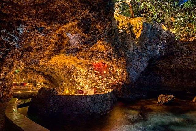 体验之旅：盘点全球8处独特的洞穴酒店，原来地下生活这么迷人