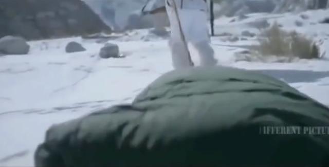 印军宣传片真讽刺：渲染浓浓的战友情，20名伤兵却因被遗弃而丧生