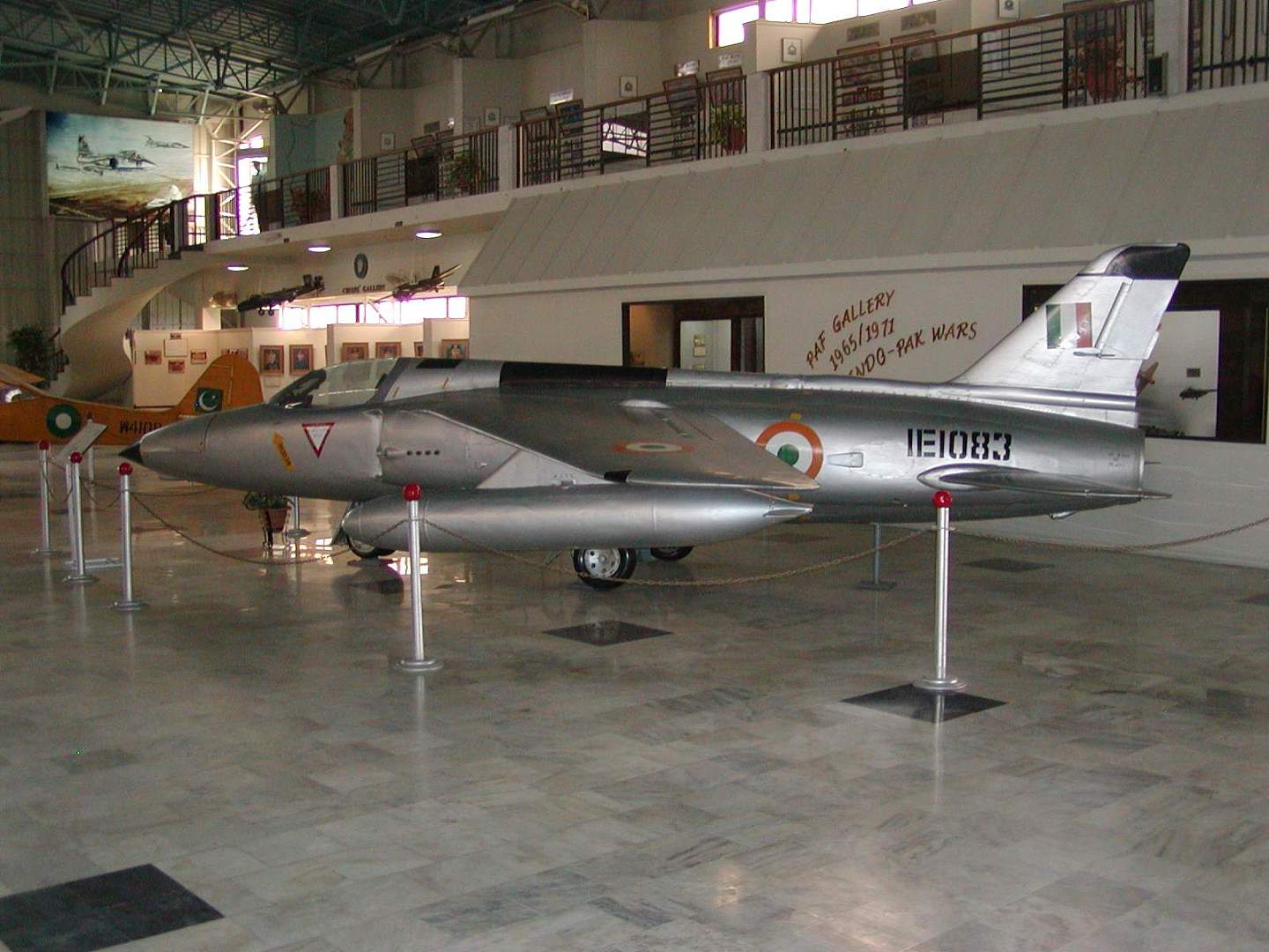 印度空军的起点，仅有两辆汽车重的战机，曾打的巴基斯坦抬不起头