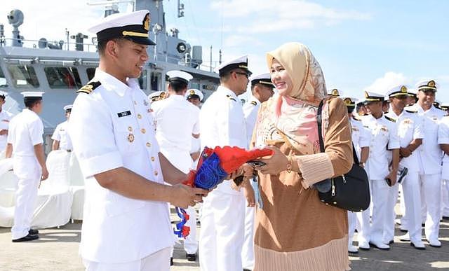 马来西亚海军开着新军舰回国，由中国制造！越南人：真令人羡慕