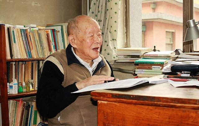 此人被称为汉语拼音之父，还和爱因斯坦是好友，活到了112岁
