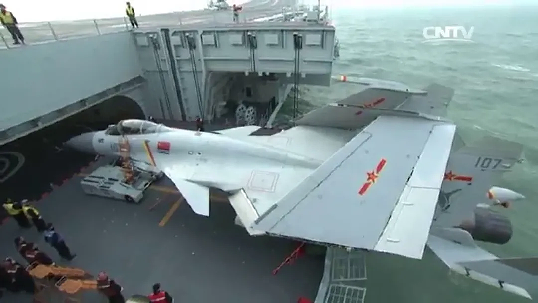要实战部署了！山东舰即将搭载新歼-15，为什么飞鲨没太大进步