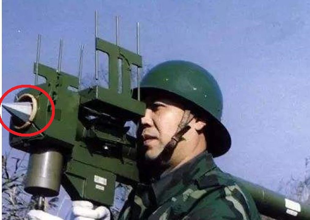 武装直升机遭单兵导弹锁定，如何躲避？中国专家总结三条保命绝技