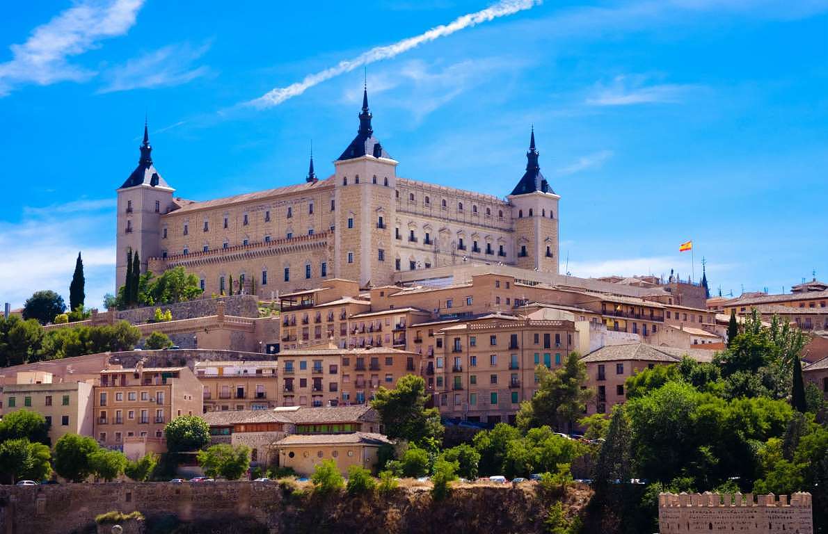 旅行看世界：盘点国外10个美丽的城堡，以及它背后的秘密