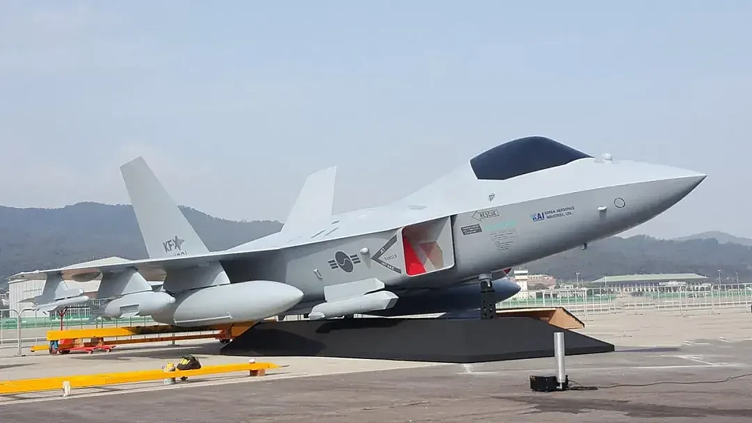 进度惊人！韩国版F-22半年后首飞，可压制中国歼-10C
