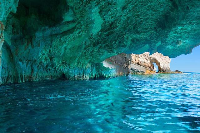 一起云旅游：盘点世界上10个最酷的海洋洞穴，好想去看看