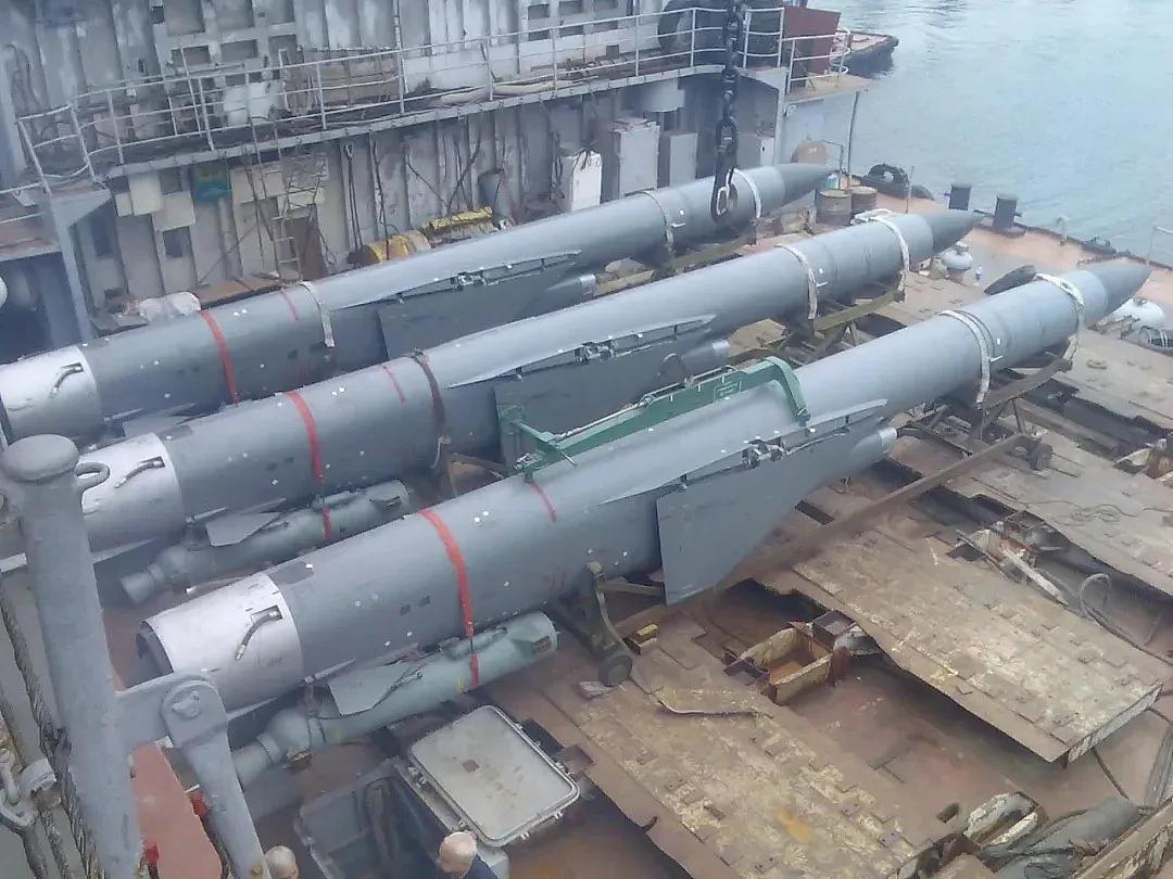 中俄的高超音速与美国的隐身亚音速，谁的反舰导弹更好？