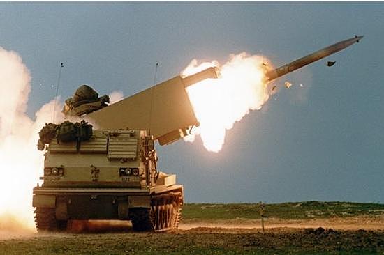 洛马将升级陆军多管火箭炮，配备新的火控系统、发动机、发射器