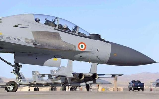 5架法制阵风战斗机到货，印度空军如获至宝，歼-20的靶机来了