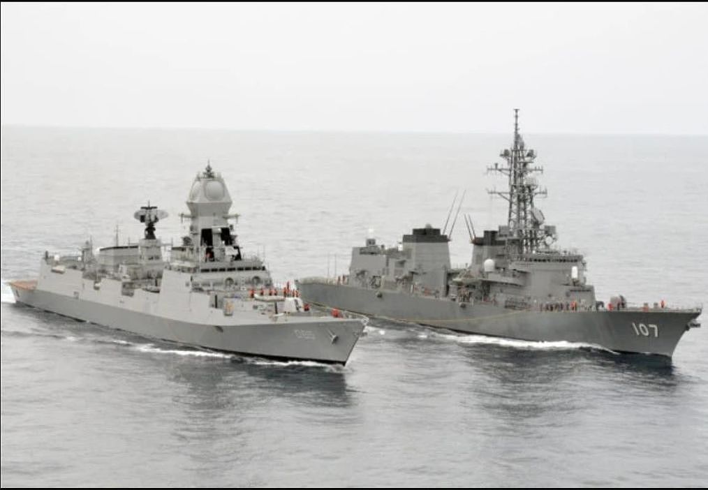 印度有了帮手，日本航母挺进印度洋，逼近巴铁近海，释放两大信号