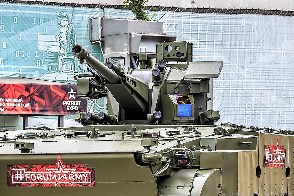 俄军装备新式自行高炮，57mm火炮威力强，武装直升机克星