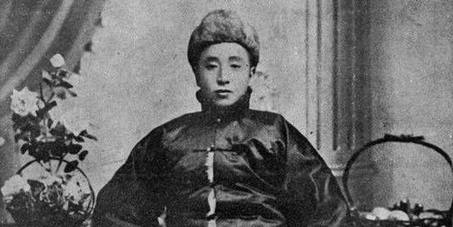 张作霖把他抚养大，他竟投靠日本人做了汉奸，被张学良下令击毙