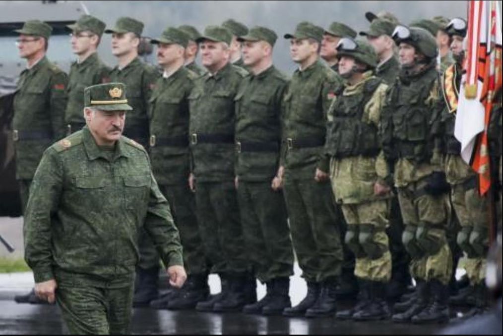 军队进入一级战备，卢卡申科不怕任何敌人，向普京借债10亿美元