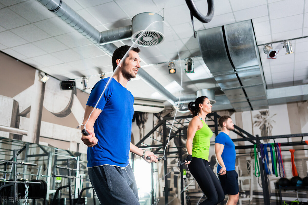 减肥期间，为什么推荐你跳绳，而不是跑步呢？