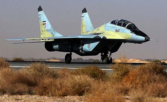 一声巨响，伊朗空军一架俄制战机边境坠毁，歼-10C或成其救命稻草