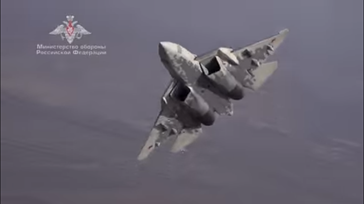俄罗斯Su-57战斗机，复制美军F-22战机空中装置？美媒披露细节