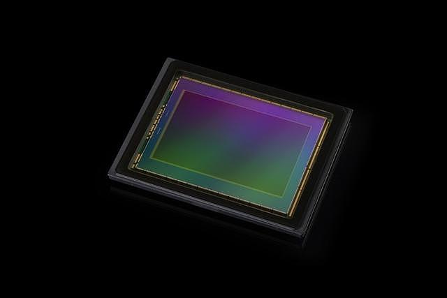 4500万像素可拍8K 全画幅专微旗舰佳能EOS R5发布