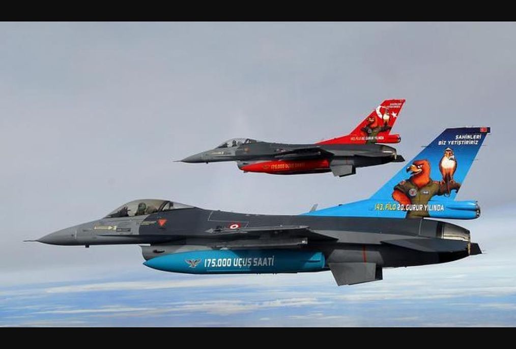 巅峰对决：土耳其空军现身阿塞拜疆，或将苏30与F16超级空战