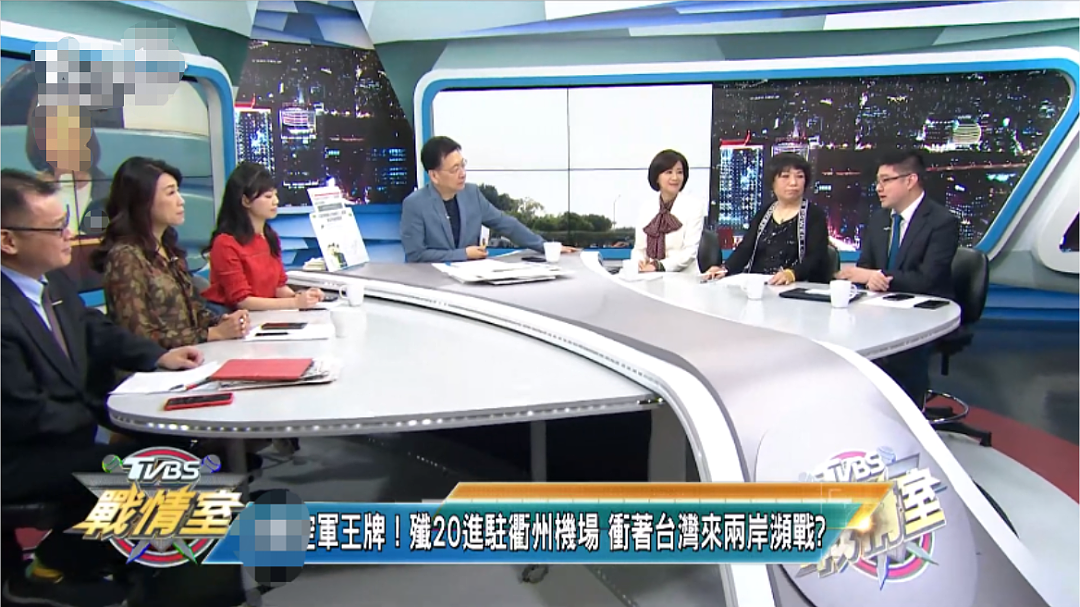 解放军歼-20现身“台海前线”，台湾媒体：你要干啥？