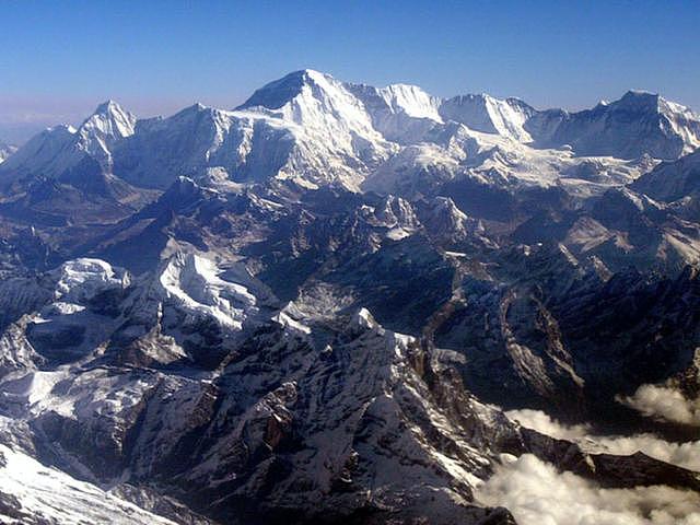 从有毒的沙漠到炽热的火山：这是地球上10个最极端的旅游目的地