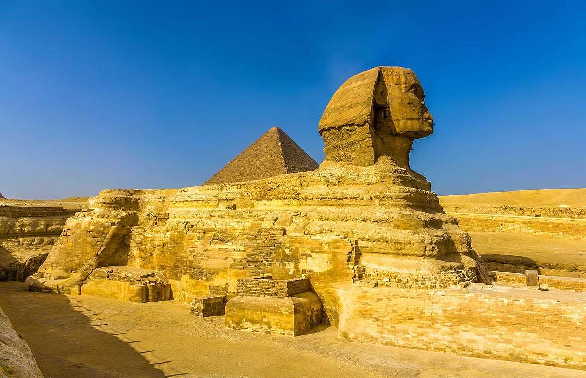 云旅游：一起探究弯曲的金字塔和古埃及的其他秘密