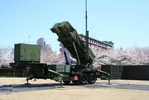 日本暂停陆基宙斯盾导弹防御计划，称导弹助推器可能影响人