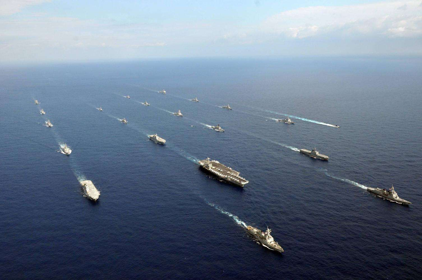 中国用了20年发展出超大规模舰队 民用造船的中心转到东北亚