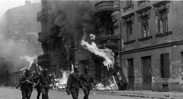 1944年波兰华沙起义，苏联红军已经近在咫尺之下，为何见死不救