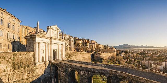 旅行看世界：伦巴第大区意大利旅游皇冠上的宝石，风景美如画
