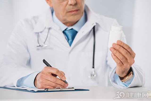 医生来辟谣：药越贵越好吗？这一款便宜药是治疗高血压的“神器”