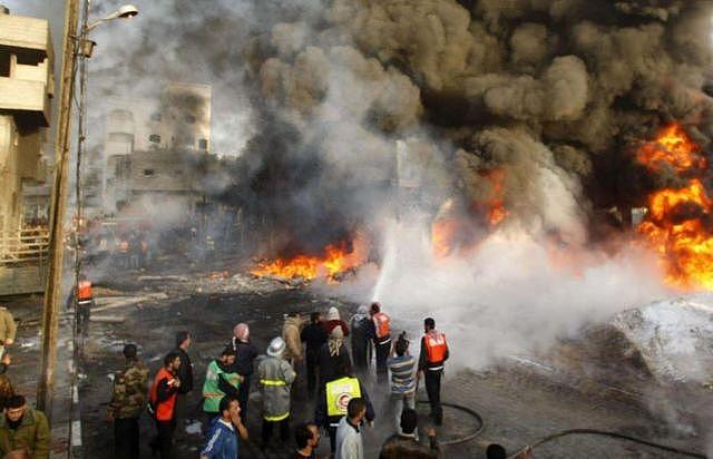 以色列承认突袭伊本土，德黑兰连发爆炸，伊数万海外战士誓言报复