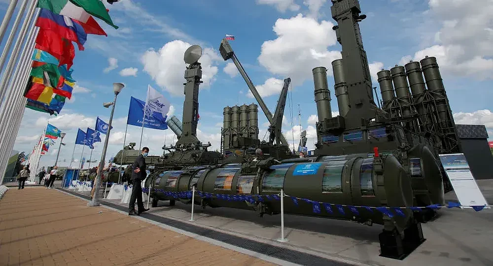 中国又要买导弹？俄罗斯高调展示新型导弹系统，新家伙是什么来头