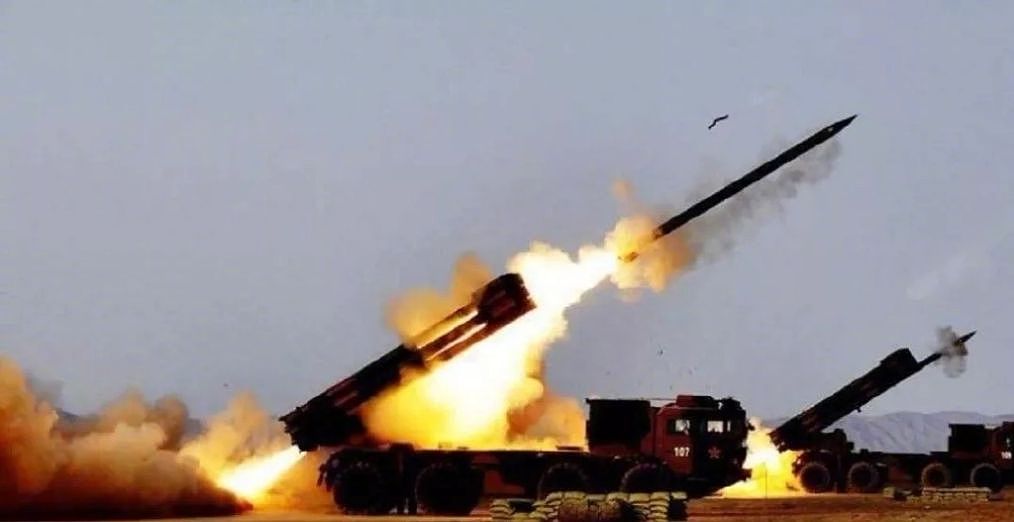 印度最高端远程火箭炮，一口气狂购了6个团，落后中国30年