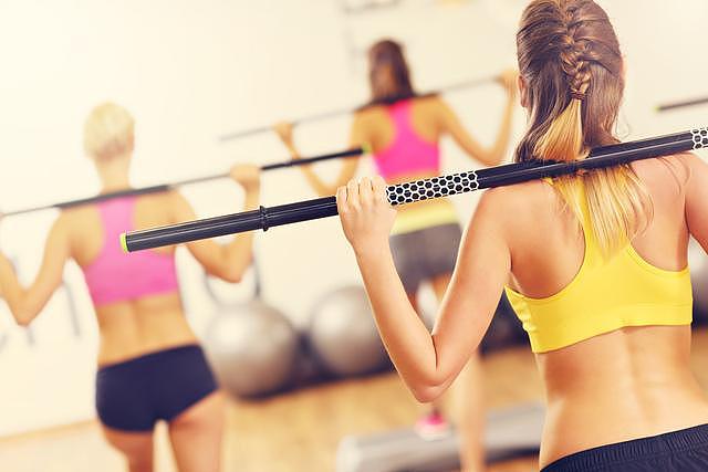 每天去健身房锻炼1小时，你应该怎么安排训练？